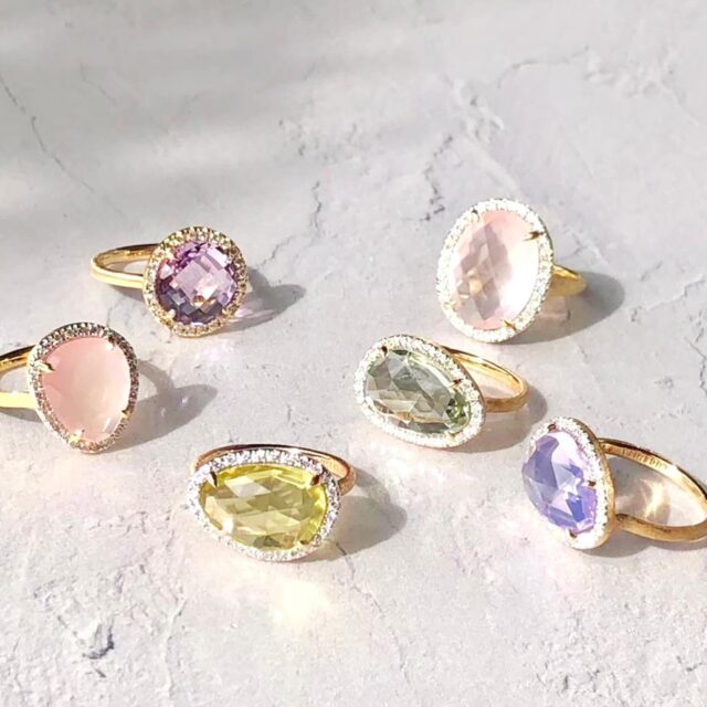 やっぱり楽しいカラーストーンジュエリー♪

私らしく、を叶えてくれるのも
コーディネートにアクセントをプラスしてくれるのも
誰かに気持ちを伝えるのも

カラーストーンジュエリーを上手にチョイスすることで
貴女の理想に近づけるかも♪

たった一粒のカラーストーンを選ぶ楽しみから
体験できるヒトミハマの
オリジナルオーダージュエリー。

その魅力はホームページからもご覧いただけます。

貴女が2026年に注目するカラーストーンは、どれでしょう？
ぜひカラーストーンジュエリーの魅力に触れてみてください♪

・
ヒトミハマ公式オンラインショップも
ぜひチェックしてみてください♪

公式オンラインショップ
↓↓
https://shop.hitomihama.co.jp/
(プロフのリンクからでも！)

リフォームのご相谈はお気軽に♪
@hitomihama_official 

#ヒトミハマ
#ジュエリー
#ジュエリーリフォーム
#タンザナイト
#カラーストーン
オーダージュエリー
リフォーム